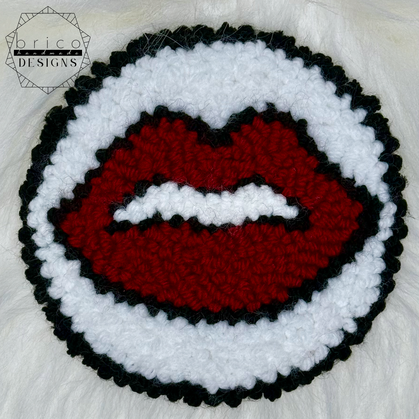 Red Lips Mug Rug